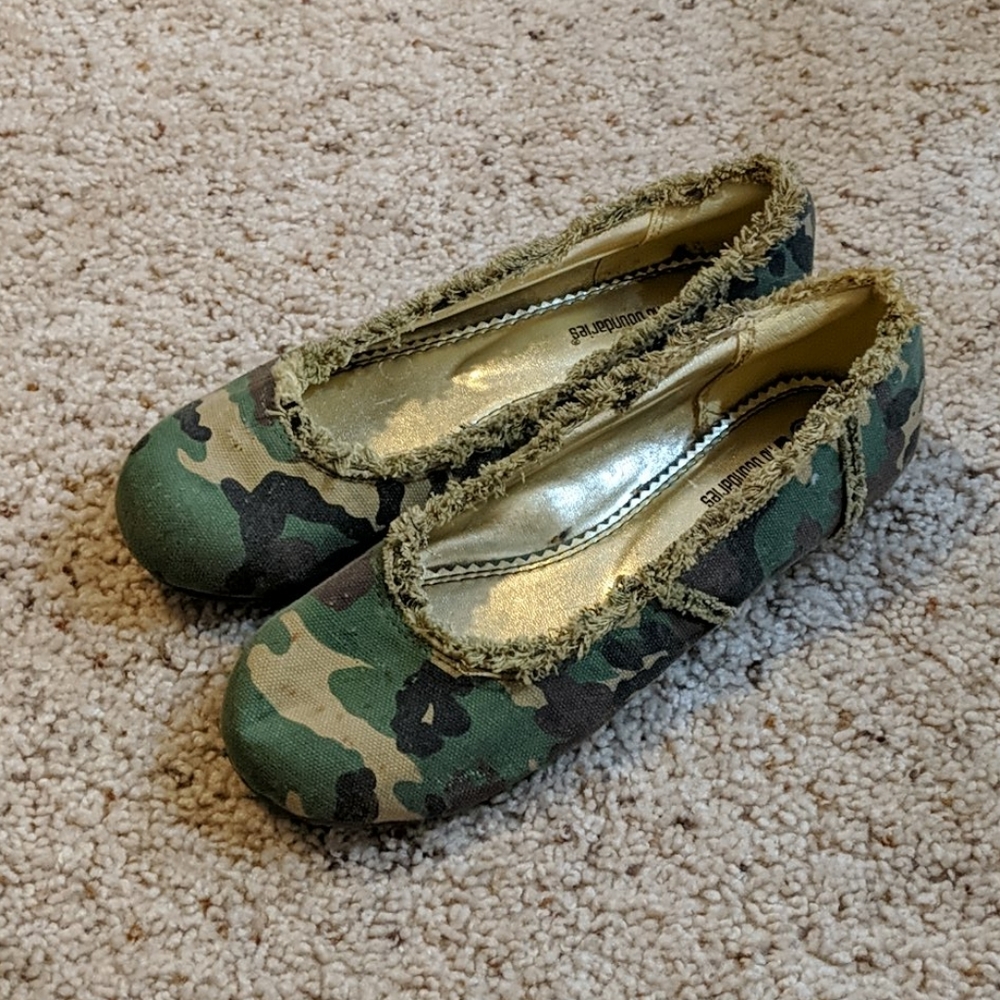 Camo flats